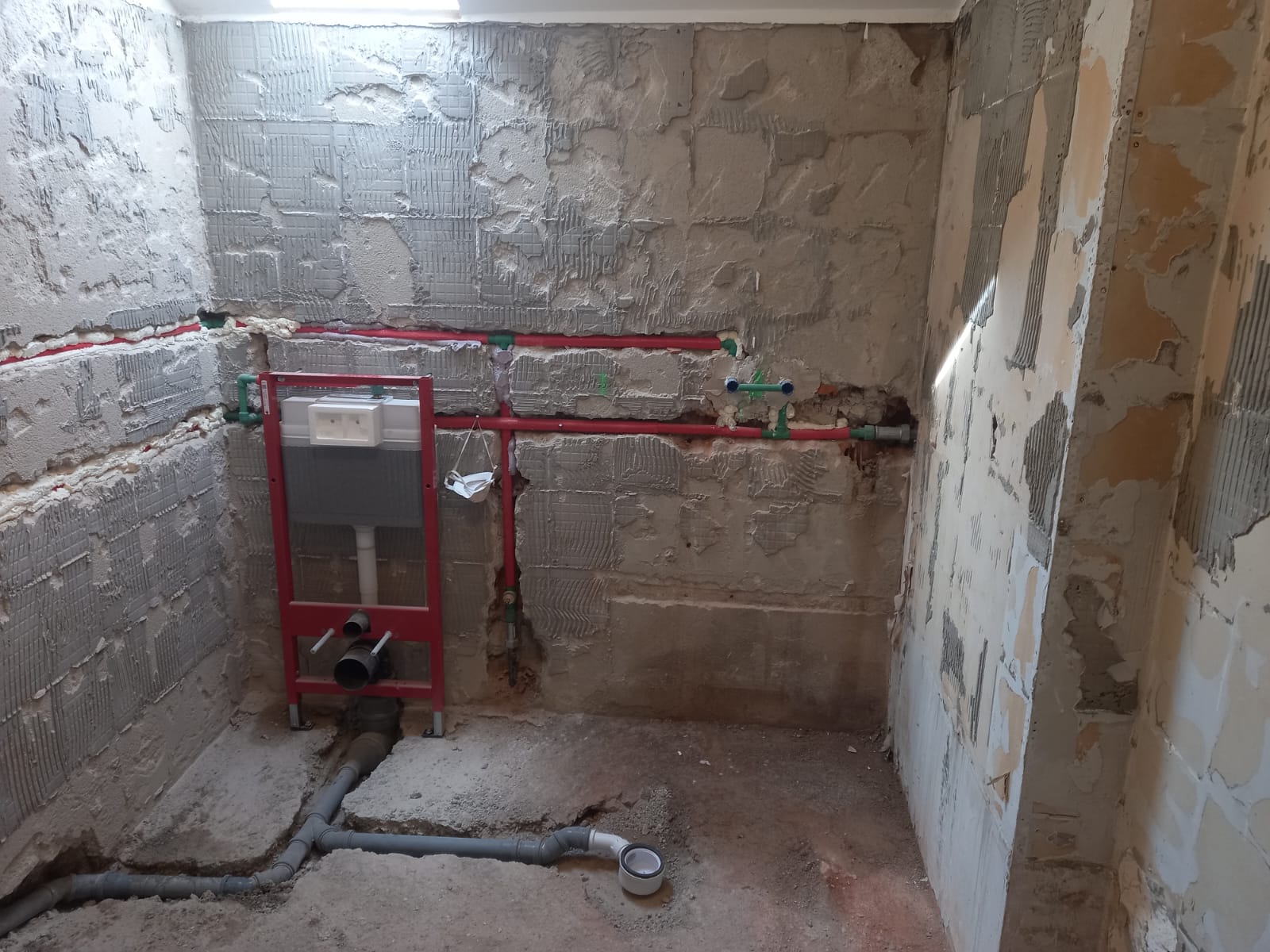 Priprema instalacija za kupaonicu